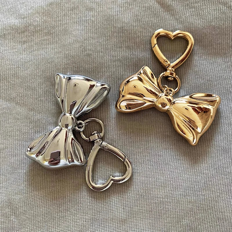 2025 Y2K Sweet Punk Big Bowknot Keychain for Women Girls Smooth Metal Heart Love Buckle Bow Pendant Bag Decoration Accessories