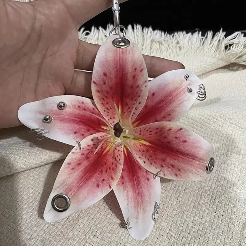Creative Simulation Flower Alloy Keychain for Men Women Hiphop Cool Orchid Lily Keychain Fashion Backpack Decoration Accessories