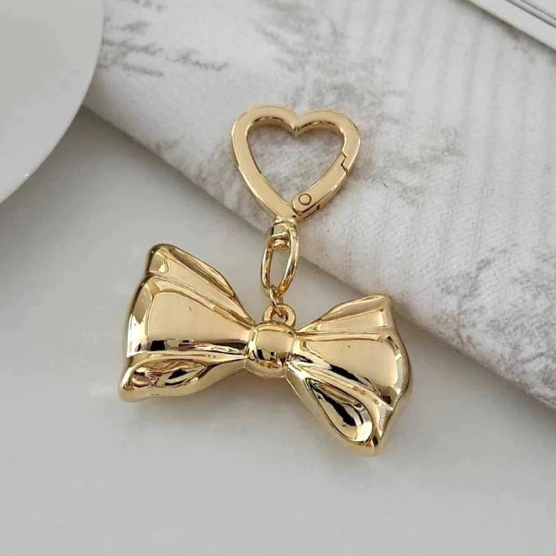2025 Y2K Sweet Punk Big Bowknot Keychain for Women Girls Smooth Metal Heart Love Buckle Bow Pendant Bag Decoration Accessories