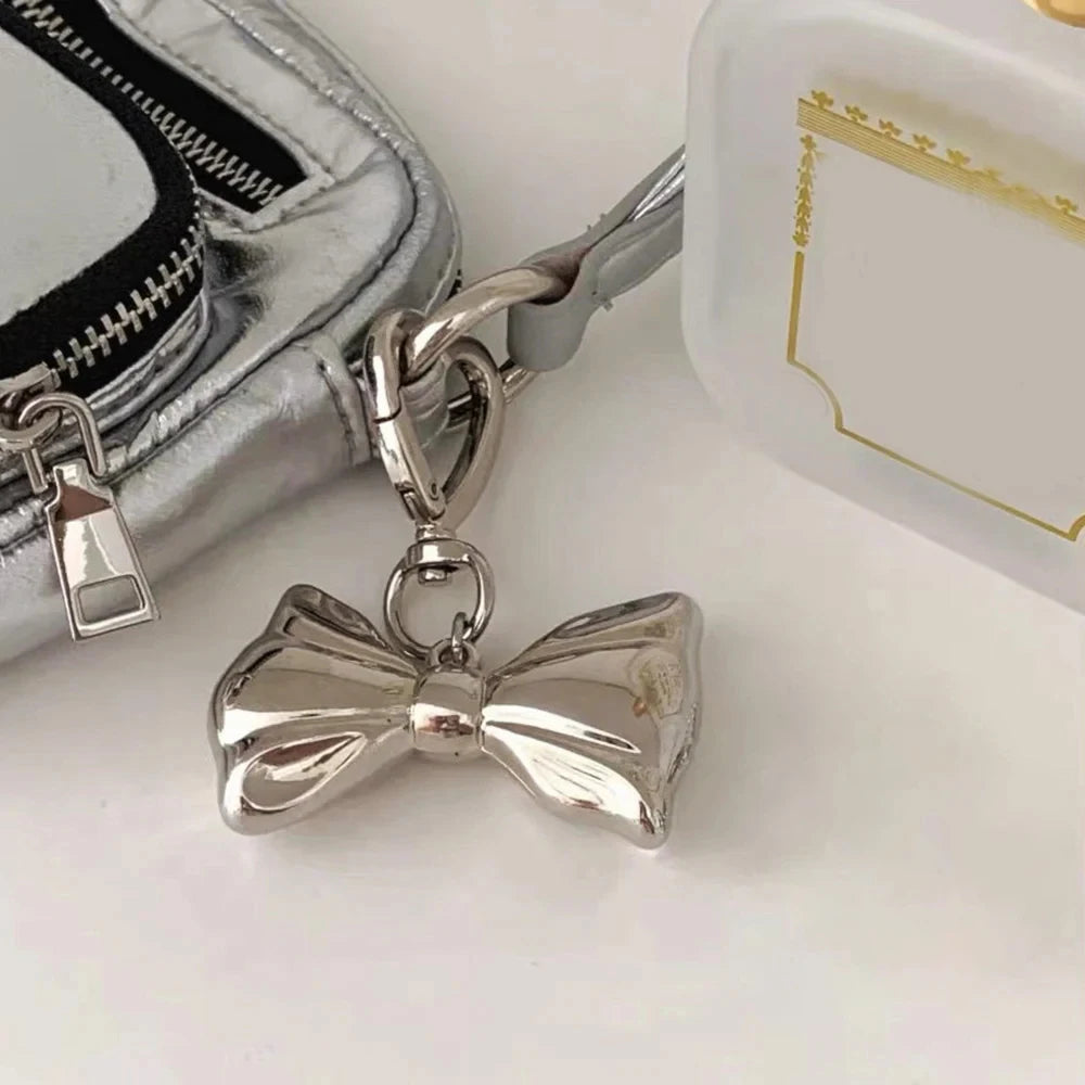 2025 Y2K Sweet Punk Big Bowknot Keychain for Women Girls Smooth Metal Heart Love Buckle Bow Pendant Bag Decoration Accessories